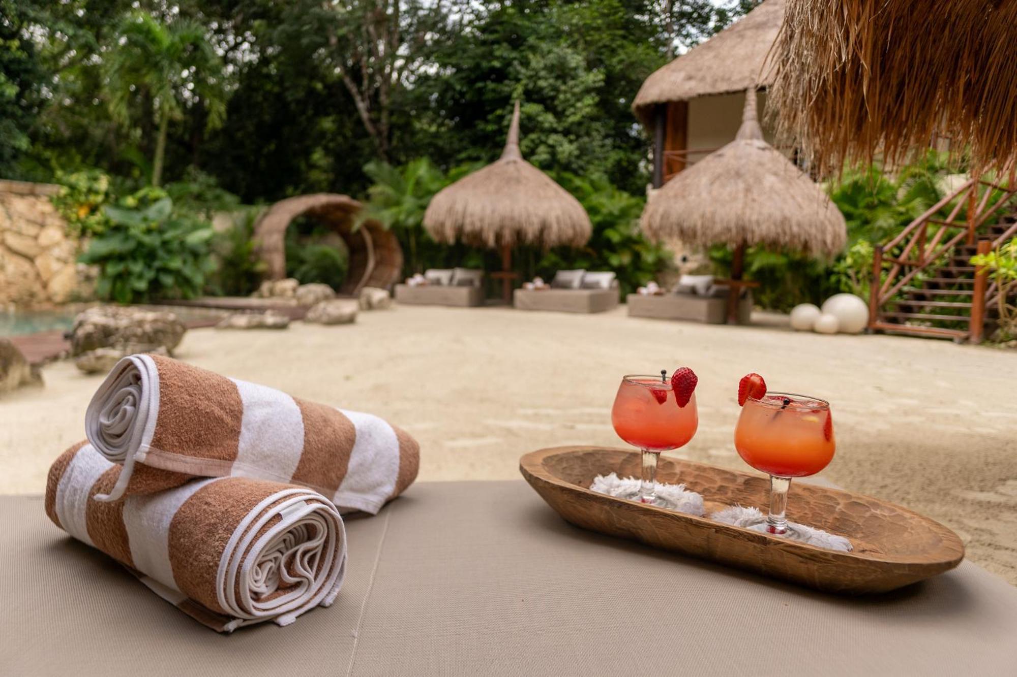Oom Bubble Boutique Hotel Puerto Morelos
